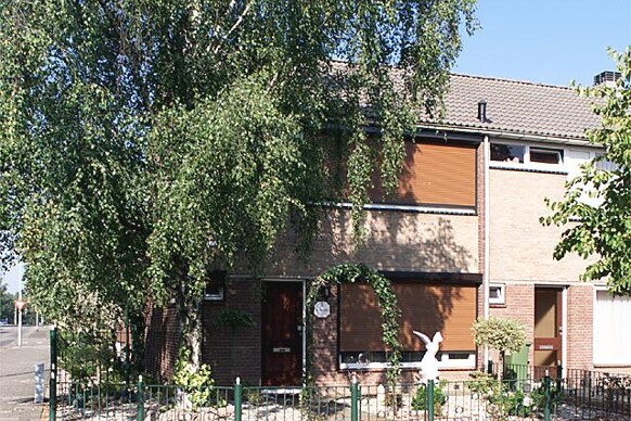 Esdoornstraat 1