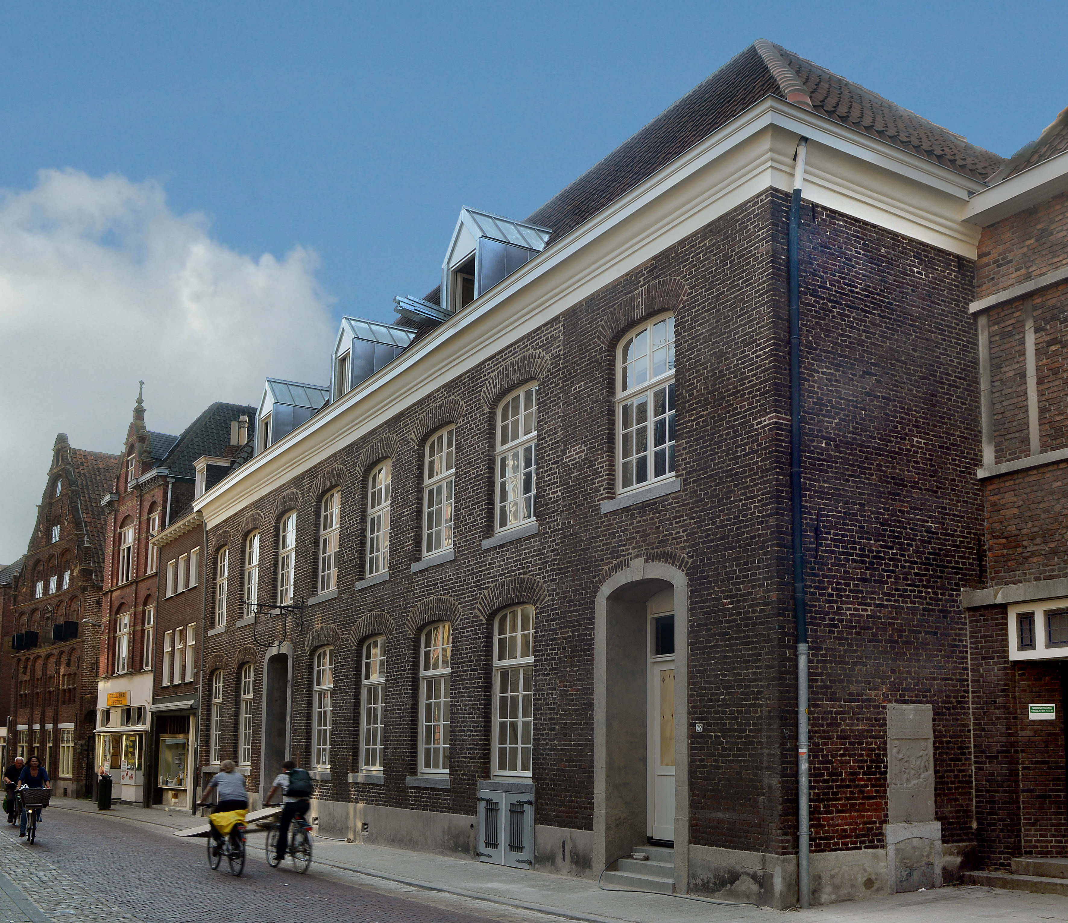 Appartement te huur: Knibbelstraatje 34, Winkelcentrum Venlo